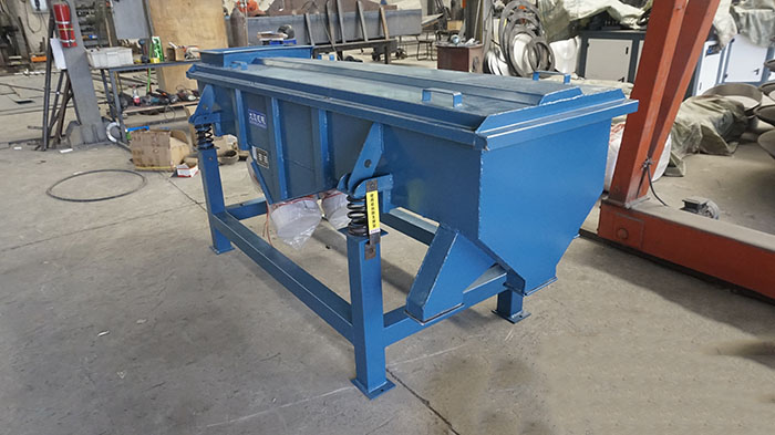 520型直线丝瓜视频黄片地址主要采用的还是304不锈钢材质，能够实现长久化卫生化的物料的筛分。